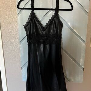 Elegant Black Lace Trim Nightgown
